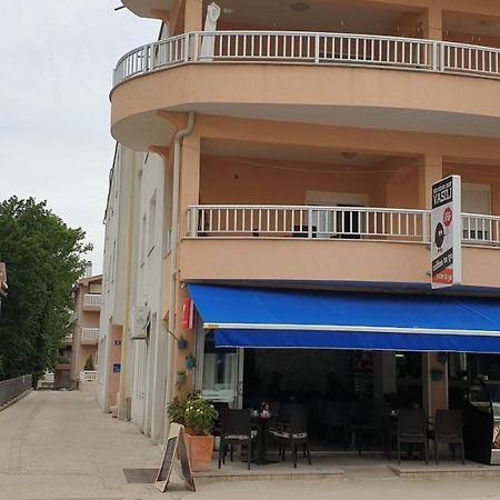 לינה וארוחת בוקר Međugorje Pansion Matija מראה חיצוני תמונה